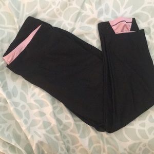 Avia workout capris